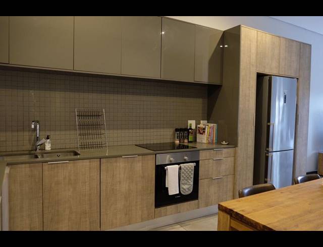 2 BEDROOM APARTMENT FOR SALE IN MENLO PARK